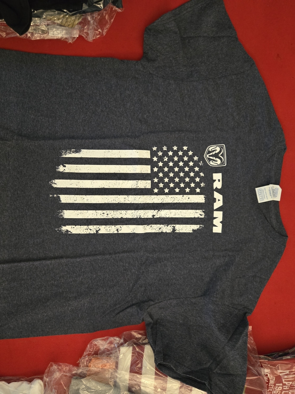 DODGE RAM Men's Heather Grey Graphic Tee - American Flag Graphic